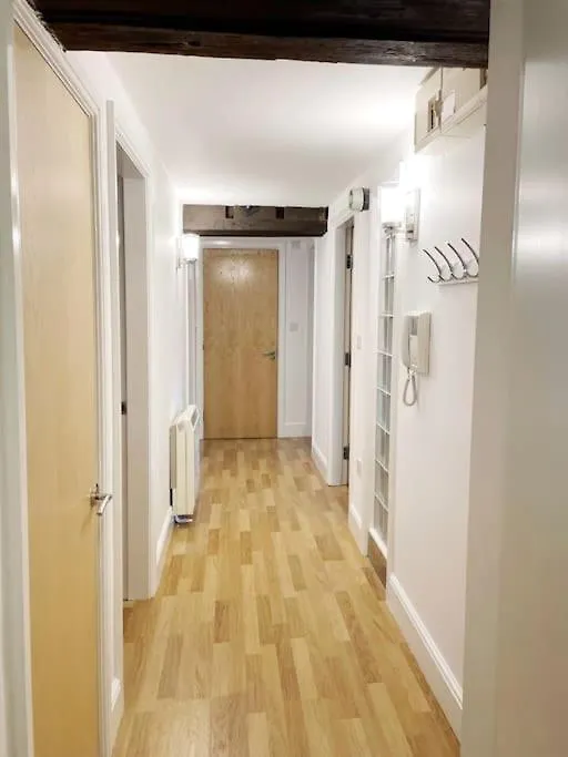 Riverside Apartment - York 0*,