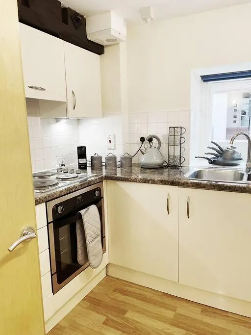Riverside Apartment - York